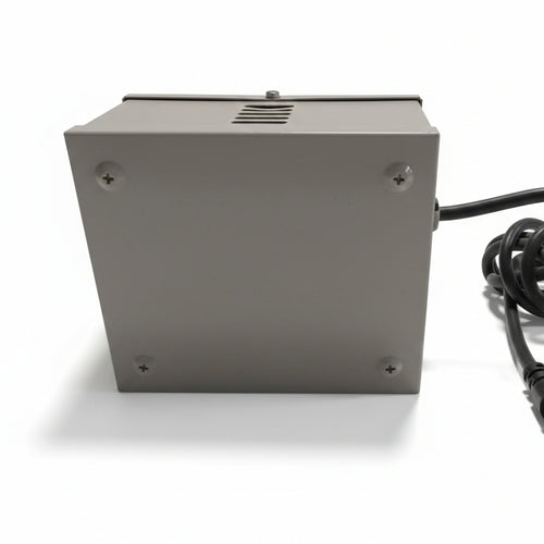 Autotransformador Variable STACO 3PN501B 0-140 VAC 5 A 0.7 kVA
